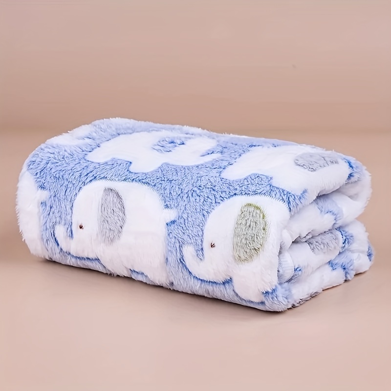 Soft and Cozy Cartoon Elephant - Christmas Throw Blanket recensione e prezzo