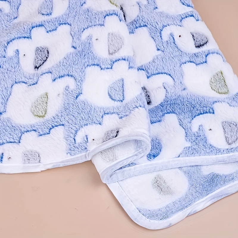 Soft and Cozy Cartoon Elephant - Christmas Throw Blanket recensione e prezzo