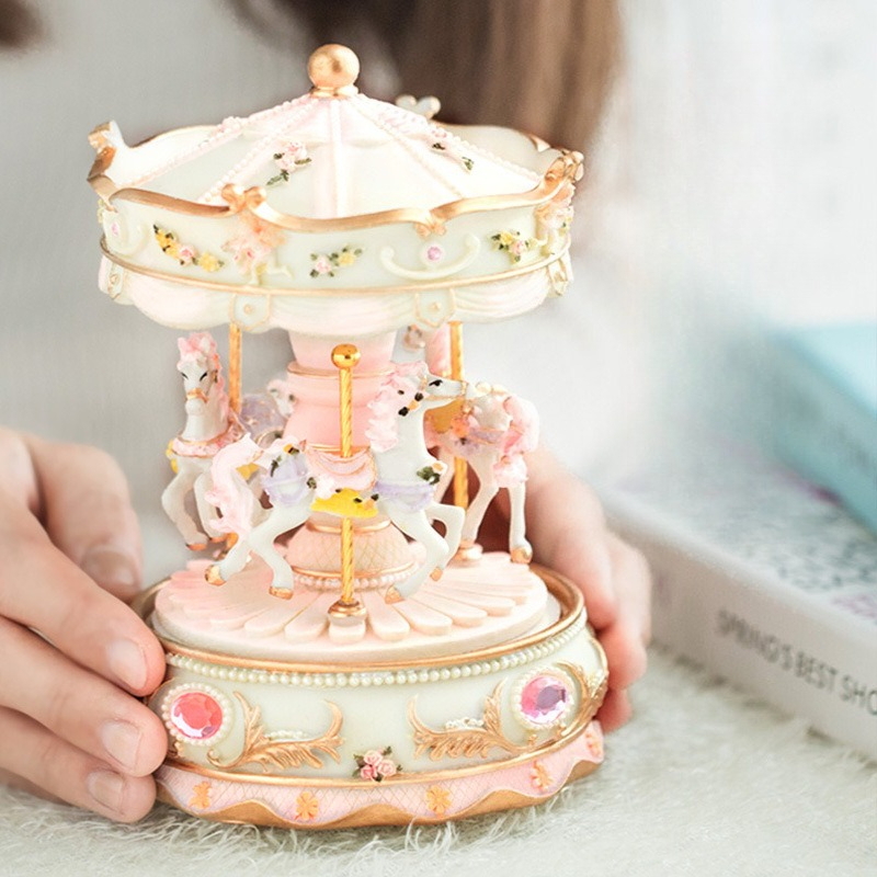 Handmade Resin Carousel Music  - Snow Globe Musical recensione e prezzo